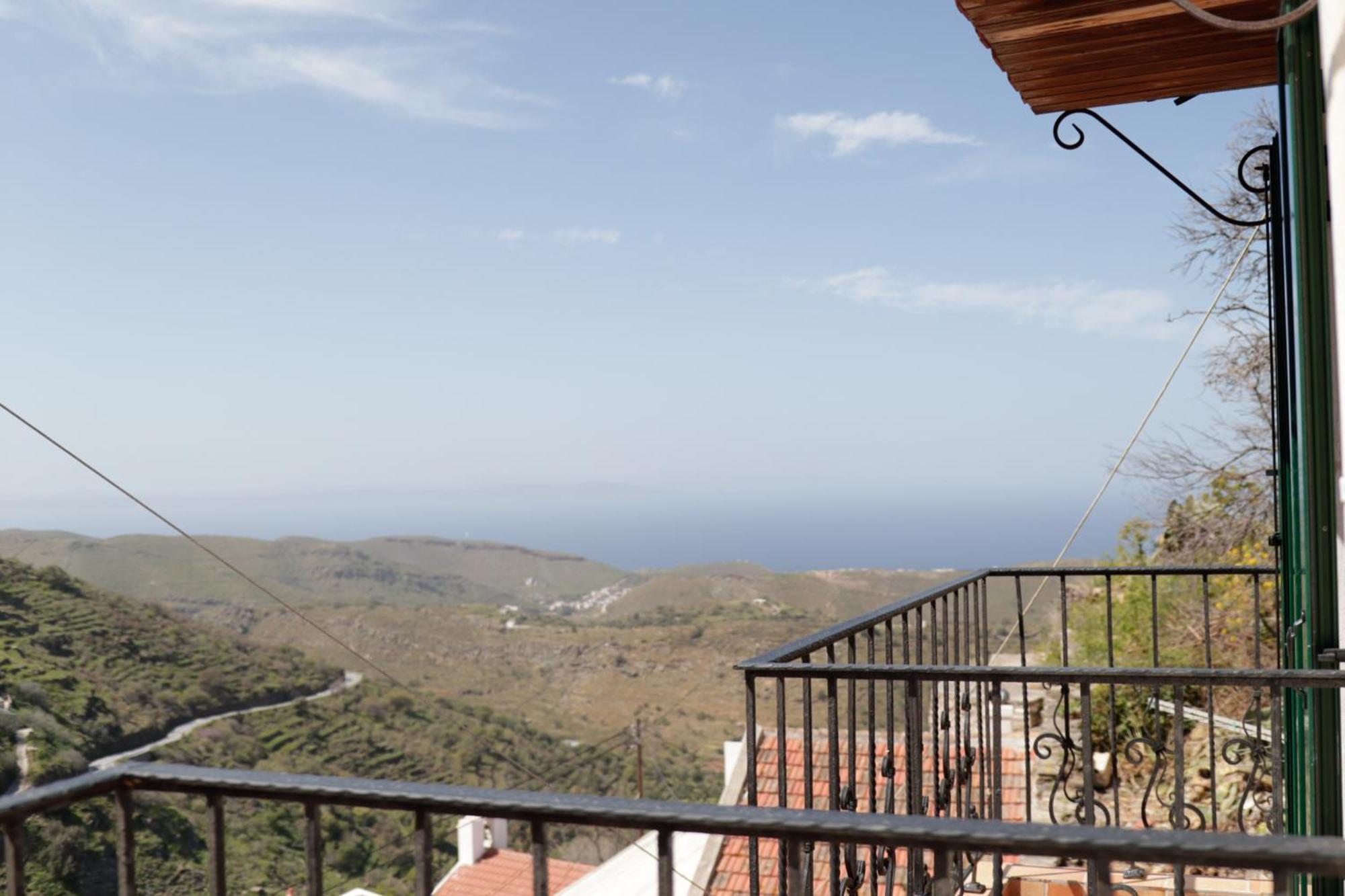 House Above The Castle Ioulis